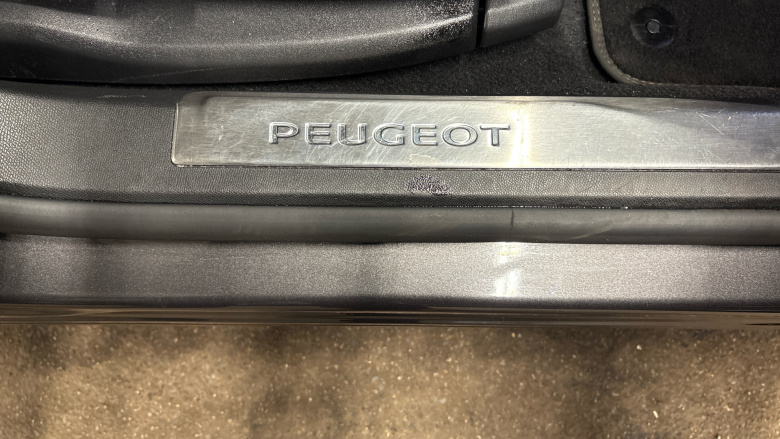 Peugeot 5008 1.6 PureTech 180 GT Premium 5dr EAT8 Petrol Estate